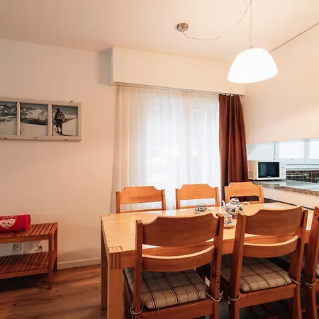 Homes Casa Curnera 1-6 *