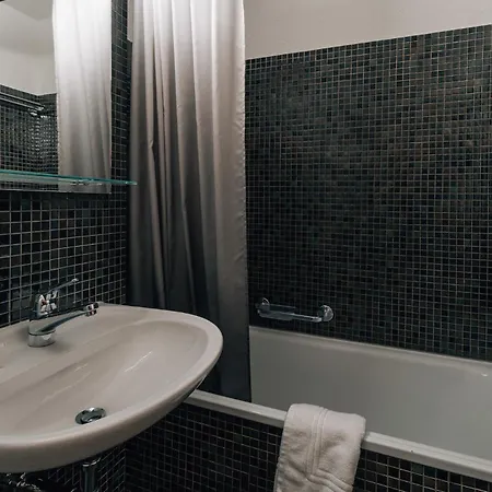 Homes Casa Curnera 1-6 * Laax