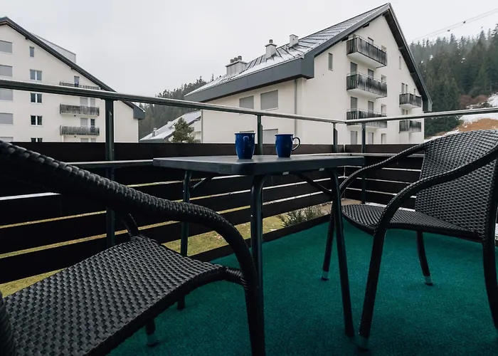 Homes Casa Curnera 1-6 *